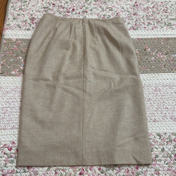 Burberry Wool Pencil Skirt US 4 - Picture 10 of 16